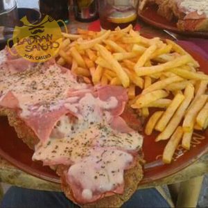 Menu Familiar, Milanesa Napolitana con fritas